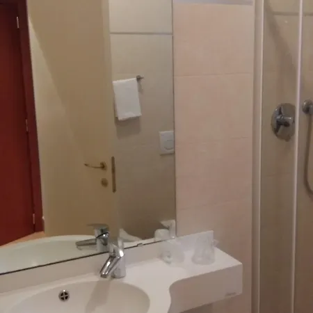 Otel Cavour 2*