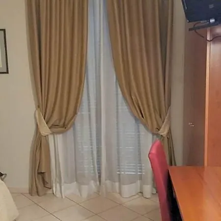 Otel Cavour 2*
