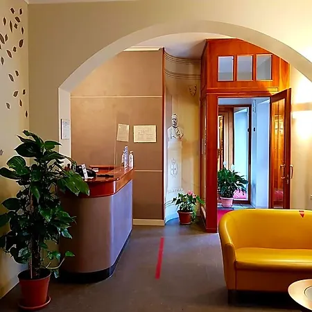 Cavour Otel