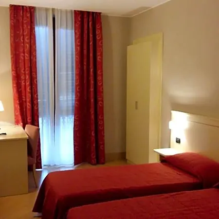 Otel Cavour 2*