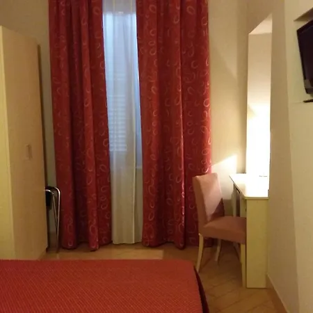 Cavour Hotel